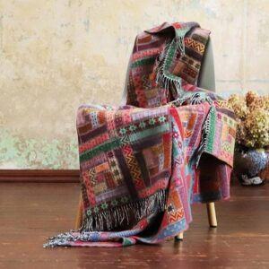 NA ZALOGI Volnena deka 130x180 M.RED GREEN NA ZALOGI Volnena deka 130x180 M.RED GREEN