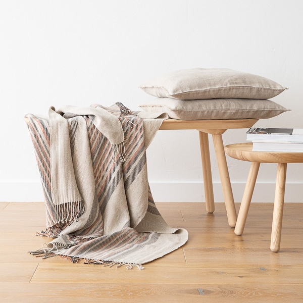 Lanena deka 130x180 črtasta nat/črna