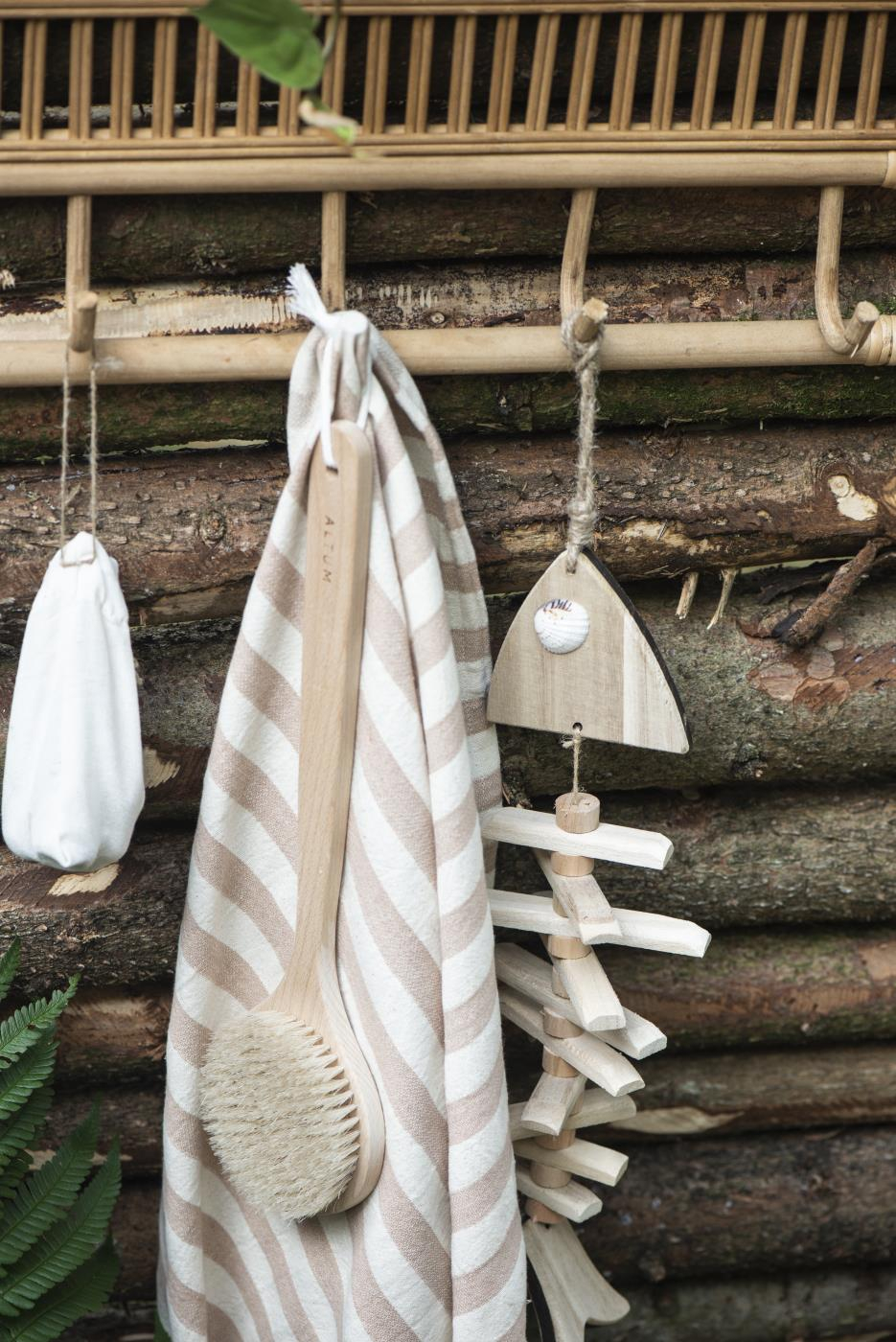 Krtača z ročajem Krtača z ročajem