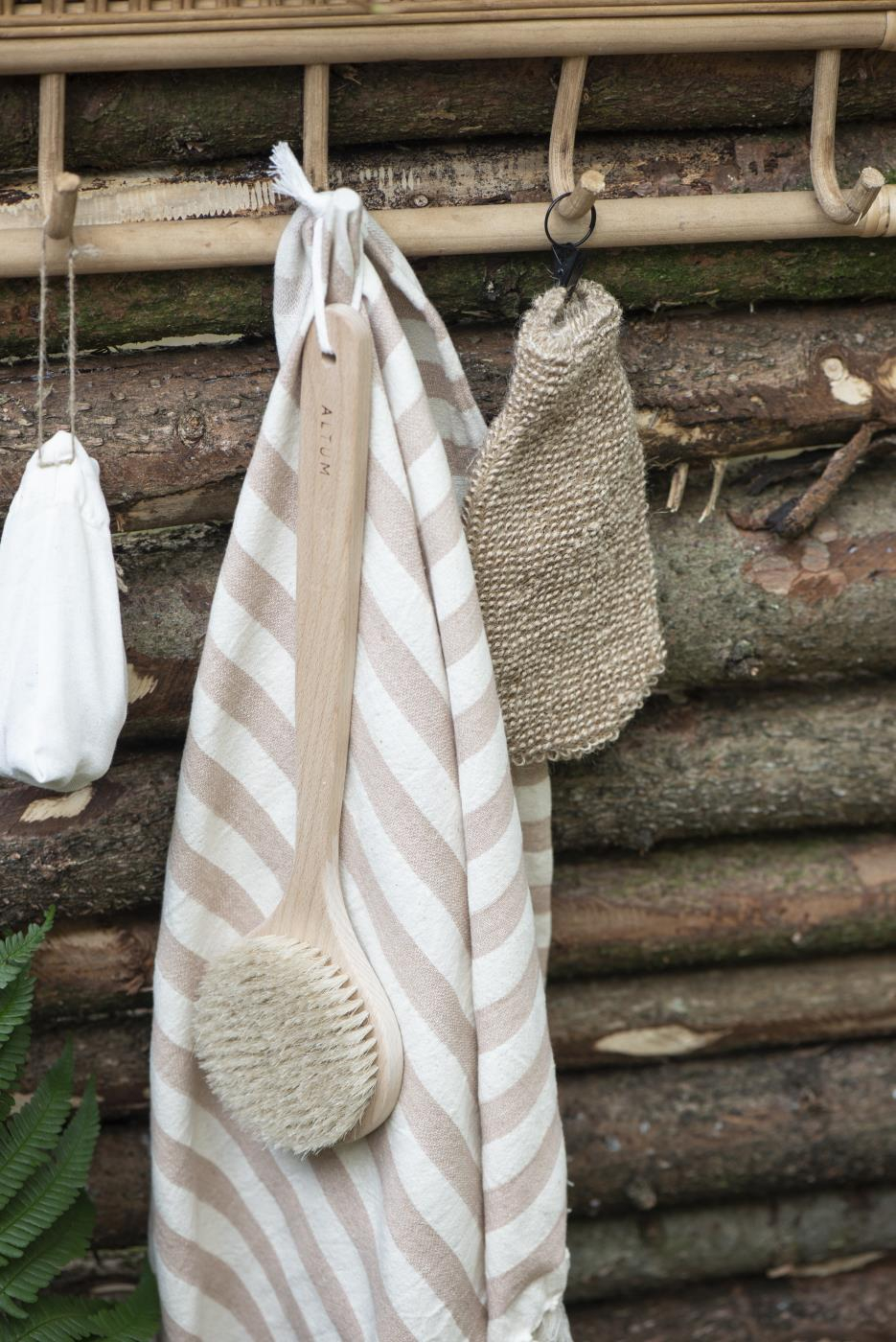 Krtača z ročajem Krtača z ročajem