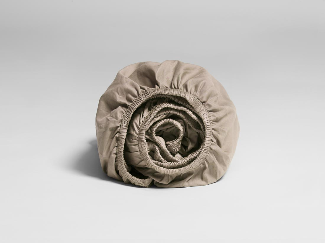 Jogi rjuha ekološki bombaž saten WARM TAUPE več dimenzij Jogi rjuha ekološki bombaž saten WARM TAUPE več dimenzij