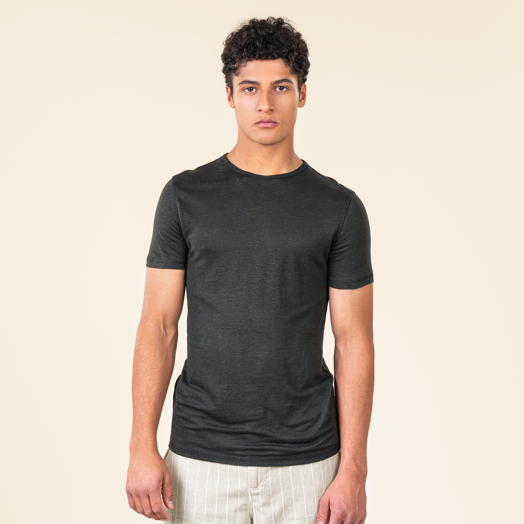 Moška majica KR iz 100% lana ČRNA S,M,L Moška majica KR iz 100% lana ČRNA S,M,L