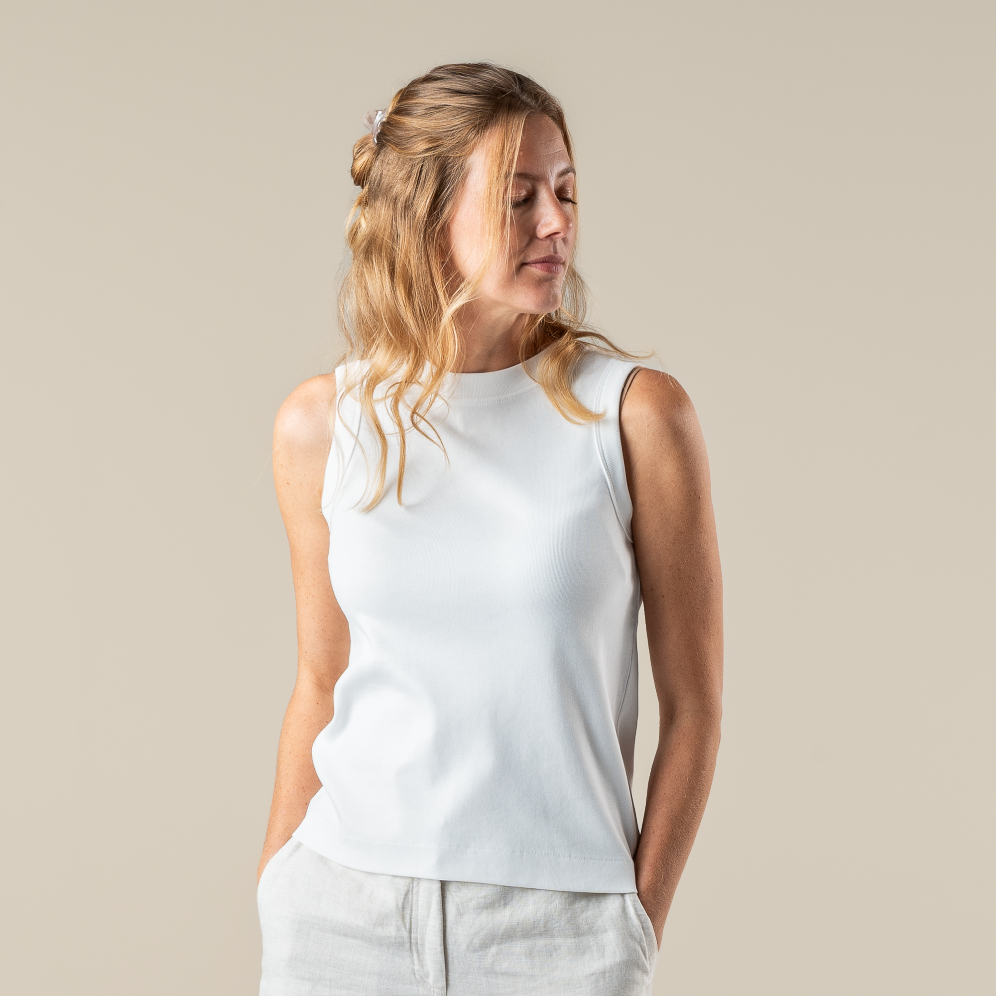 Ženski top iz 100% eko bombaža BEL Ženski top iz 100% eko bombaža BEL