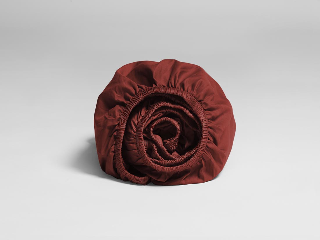 Jogi rjuha ekološki bombaž saten RDEČA več dimenzij Jogi rjuha ekološki bombaž saten RDEČA več dimenzij