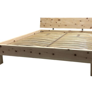 Lesena postelja iz cemprina- švicarski bor