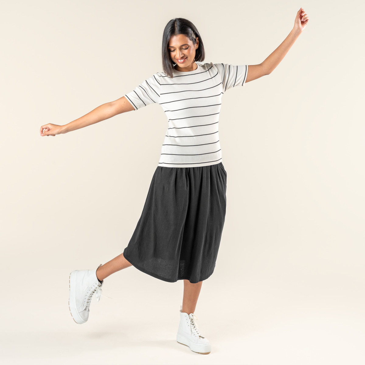 Ženska majica KR iz 100% eko bombaža črte ČRNA S,M Ženska majica KR iz 100% eko bombaža črte ČRNA S,M