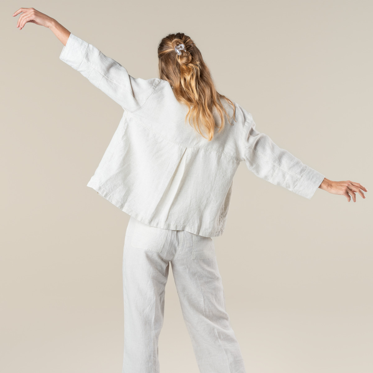 Ženska jakna ONYX 100% lan NATUR Ženska jakna ONYX 100% lan NATUR