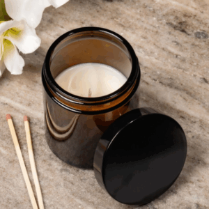 Dišeča sveča "Sočna breskev" 120ml. Dišeča sveča "Sočna breskev" 120ml.