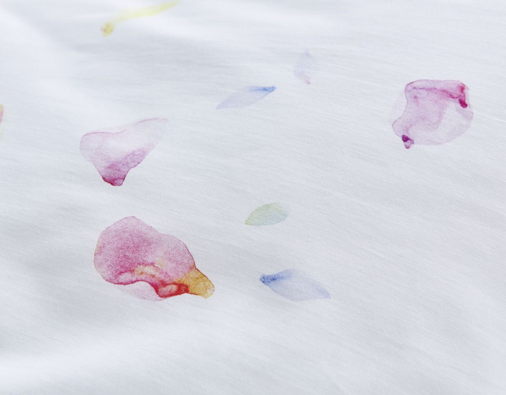 Posteljnina Blutenblatter saten, več dimenzij Posteljnina Blutenblatter saten, več dimenzij