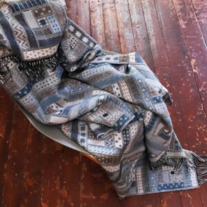 NA ZALOGI Volnena deka 130x180 M.GREY