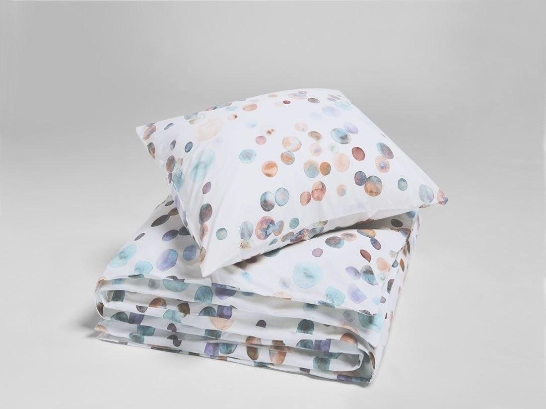 Posteljnina Blumenwiese saten, ročno potiskana 140x200, 50x70 Posteljnina Blumenwiese saten, ročno potiskana 140x200, 50x70