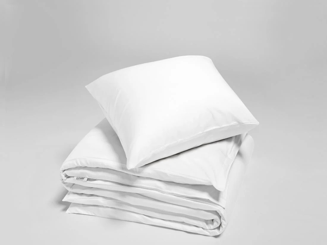 Posteljnina eko saten bombaž 240x220 snežno bela Posteljnina eko saten bombaž 240x220 snežno bela