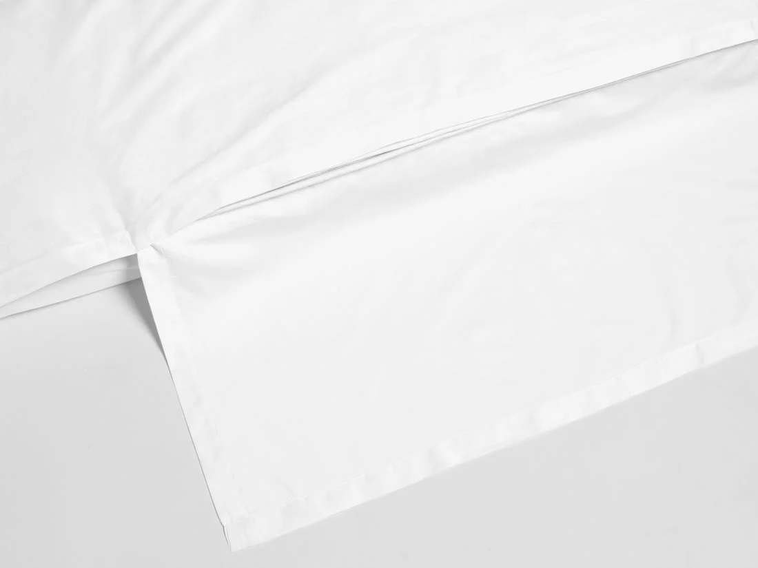 Posteljnina eko saten bombaž 240x220 snežno bela Posteljnina eko saten bombaž 240x220 snežno bela