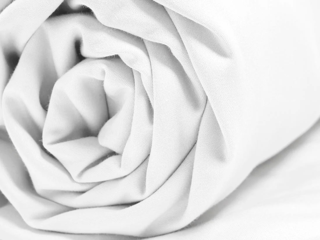 Jogi rjuha ekološki bombaž saten SNEŽNO BELA več dimenzij