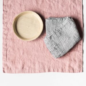 Pogrinjek 100% lan roza 45x45 Pogrinjek 100% lan roza 45x45