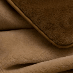 Volnena dvoplastna odeja KAMEL in MERINO rjava, svetlo rjava Volnena dvoplastna odeja KAMEL in MERINO rjava, svetlo rjava