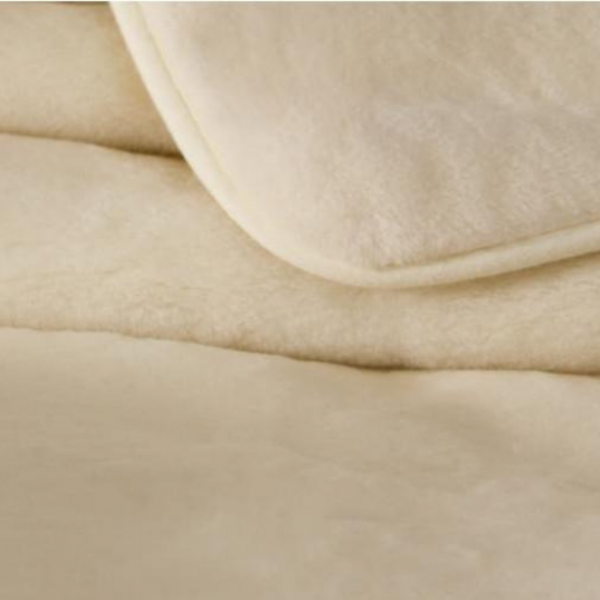 Volnen dvoplastni nadvložek MERINO krem