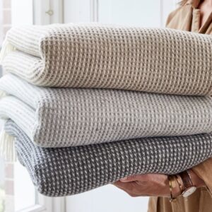 Mehka pletena deka iz 100% merino volne charc 150x210 Mehka pletena deka iz 100% merino volne charc 150x210