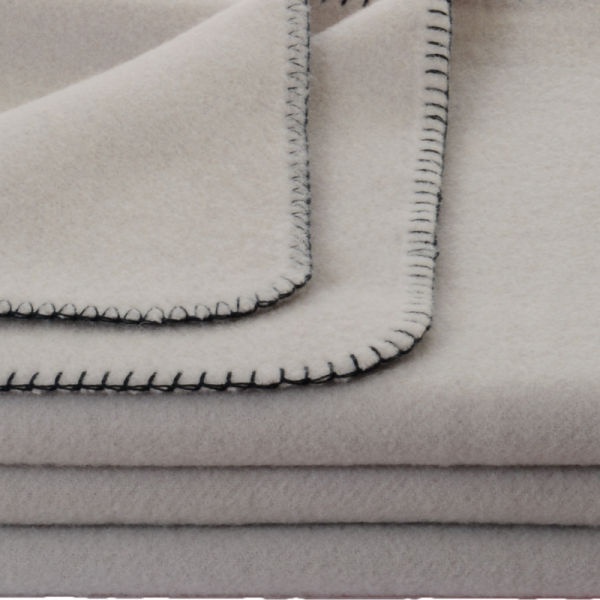 Volnena odeja INN velur silber 150x200 Volnena odeja INN velur silber 150x200