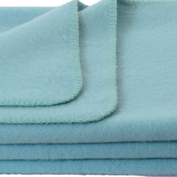 Otroška odeja 100% ovčja volna INN velur SV.MODRA dve dim. Otroška odeja 100% ovčja volna INN velur SV.MODRA dve dim.