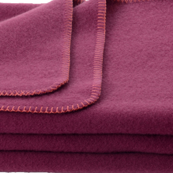 Otroška odeja 100% ovčja volna INN velur VIJOLA dve dim. Otroška odeja 100% ovčja volna INN velur VIJOLA dve dim.