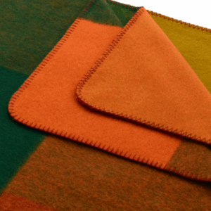 Volnena odeja MONZA rdeče zelena karo Volnena odeja MONZA rdeče zelena karo