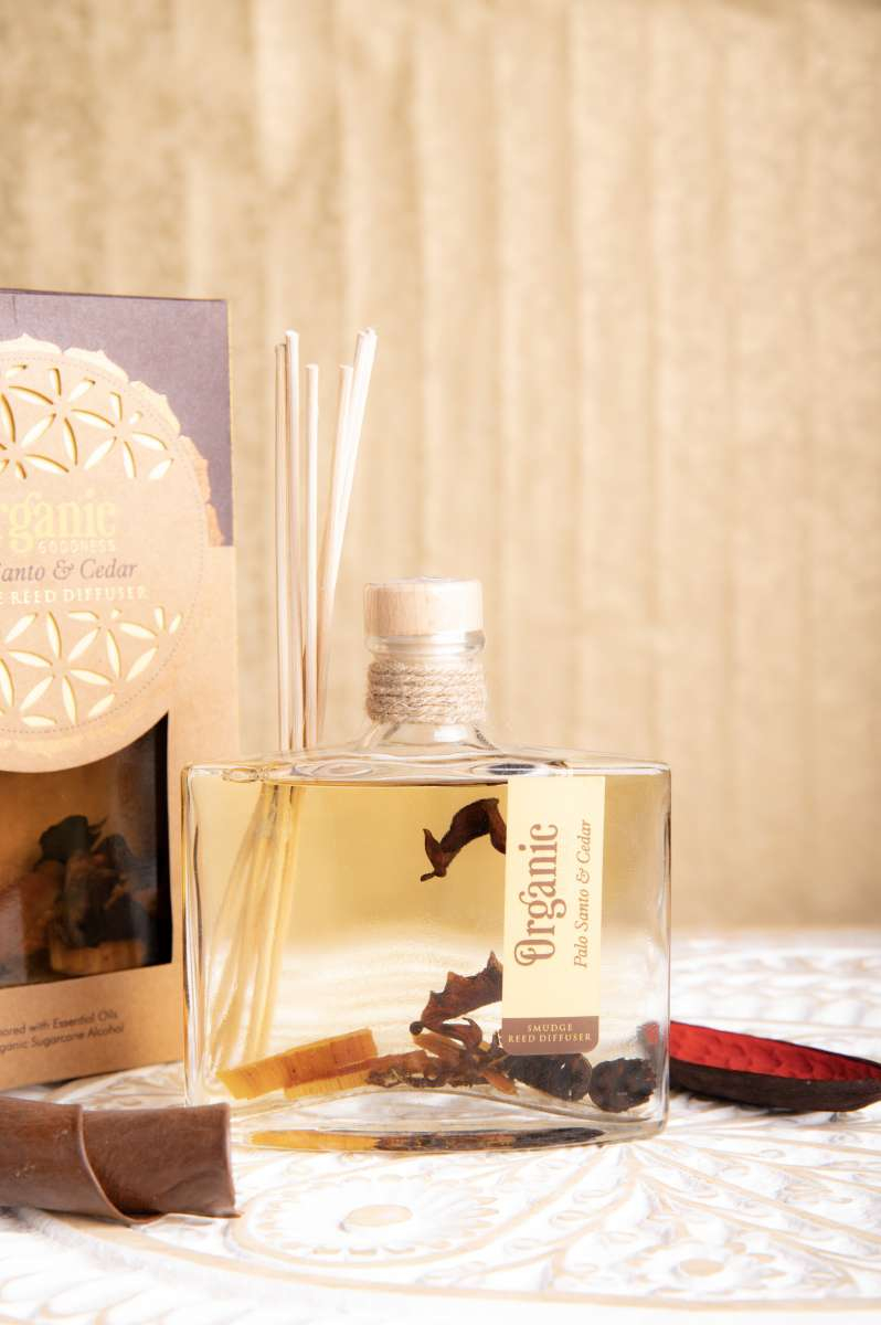 Dišava za prostor s paličicami Palo Santo in Cedra 150 ml.