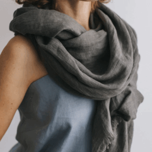 Šal iz 100% lana temno siv Šal iz 100% lana temno siv