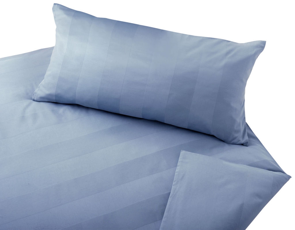 Posteljnina Superbe saten enzian, več dimenzij Posteljnina Superbe saten enzian, več dimenzij