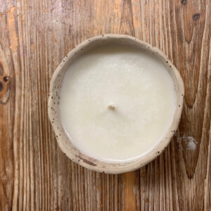 Sveča v keramični posodi "Sočna breskev" 200g.