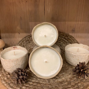 Sveča v keramični posodi "Sočna breskev" 200g.