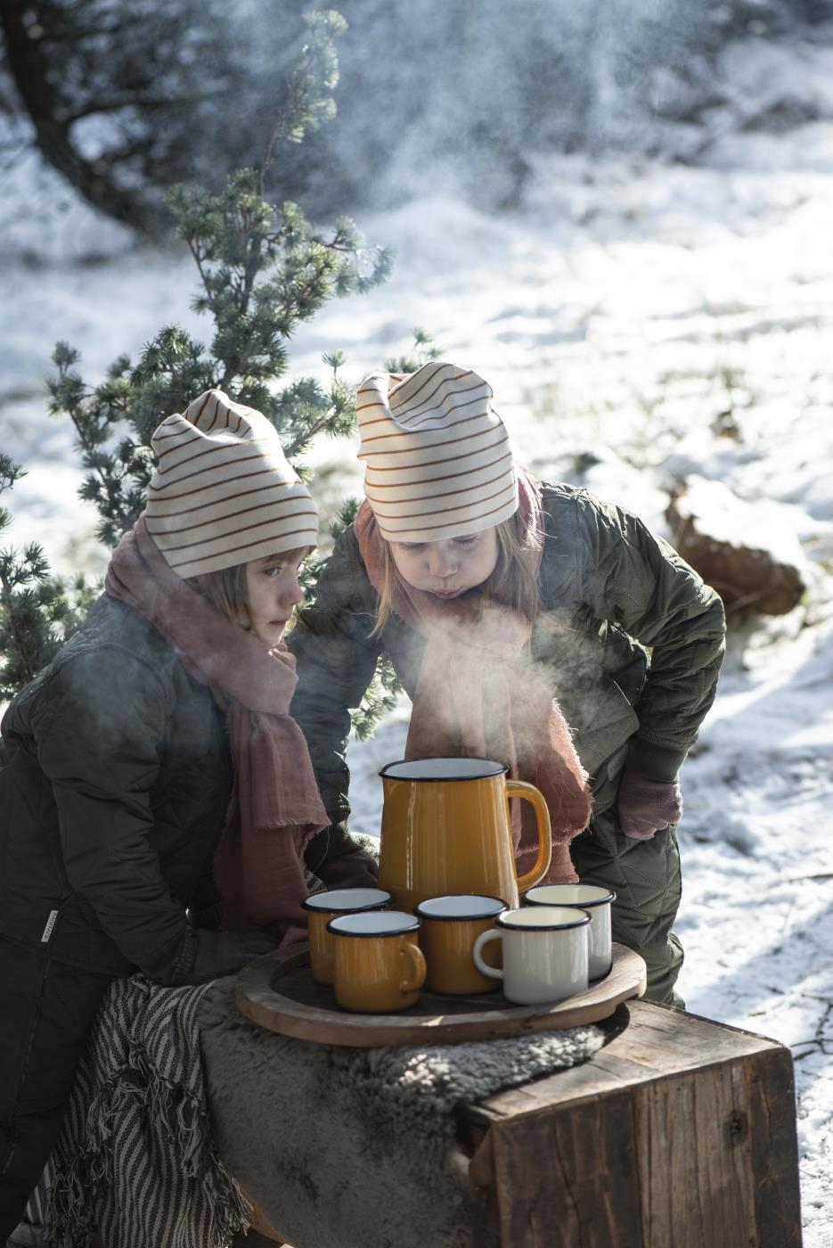 Emajliran vrč mustard