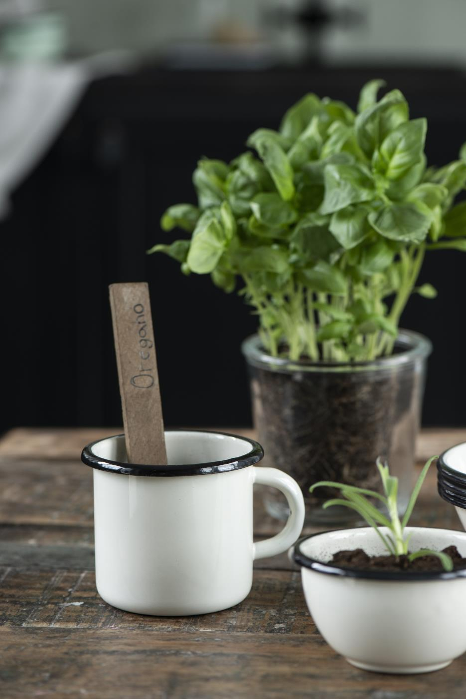 Emajlirana skodelica butter cream Emajlirana skodelica butter cream