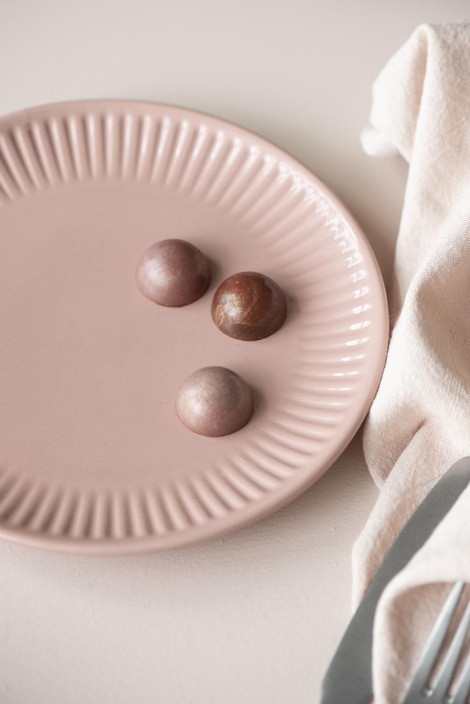 Krožnik coral almond Krožnik coral almond