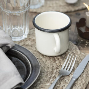 Emajlirana skodelica butter cream Emajlirana skodelica butter cream