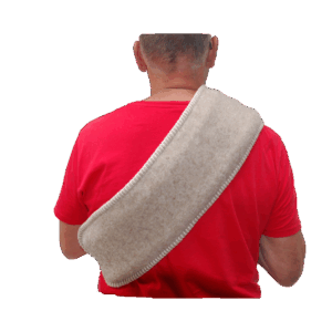 Dolg termofor iz naravnega kavčuka, v kompletu z volneno prevleko